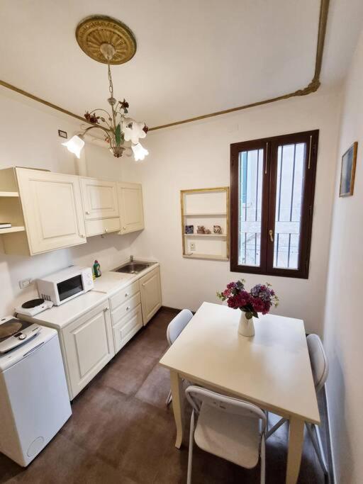 Ca'Briani Luxury - Behind S.Mark Square Veneza Exterior foto