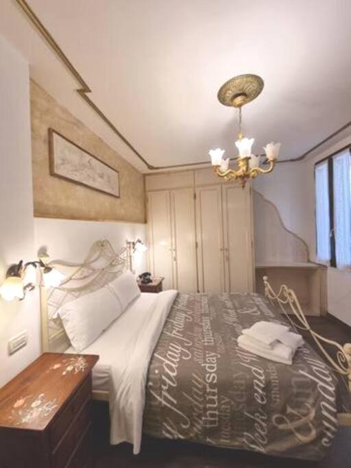 Ca'Briani Luxury - Behind S.Mark Square Veneza Exterior foto